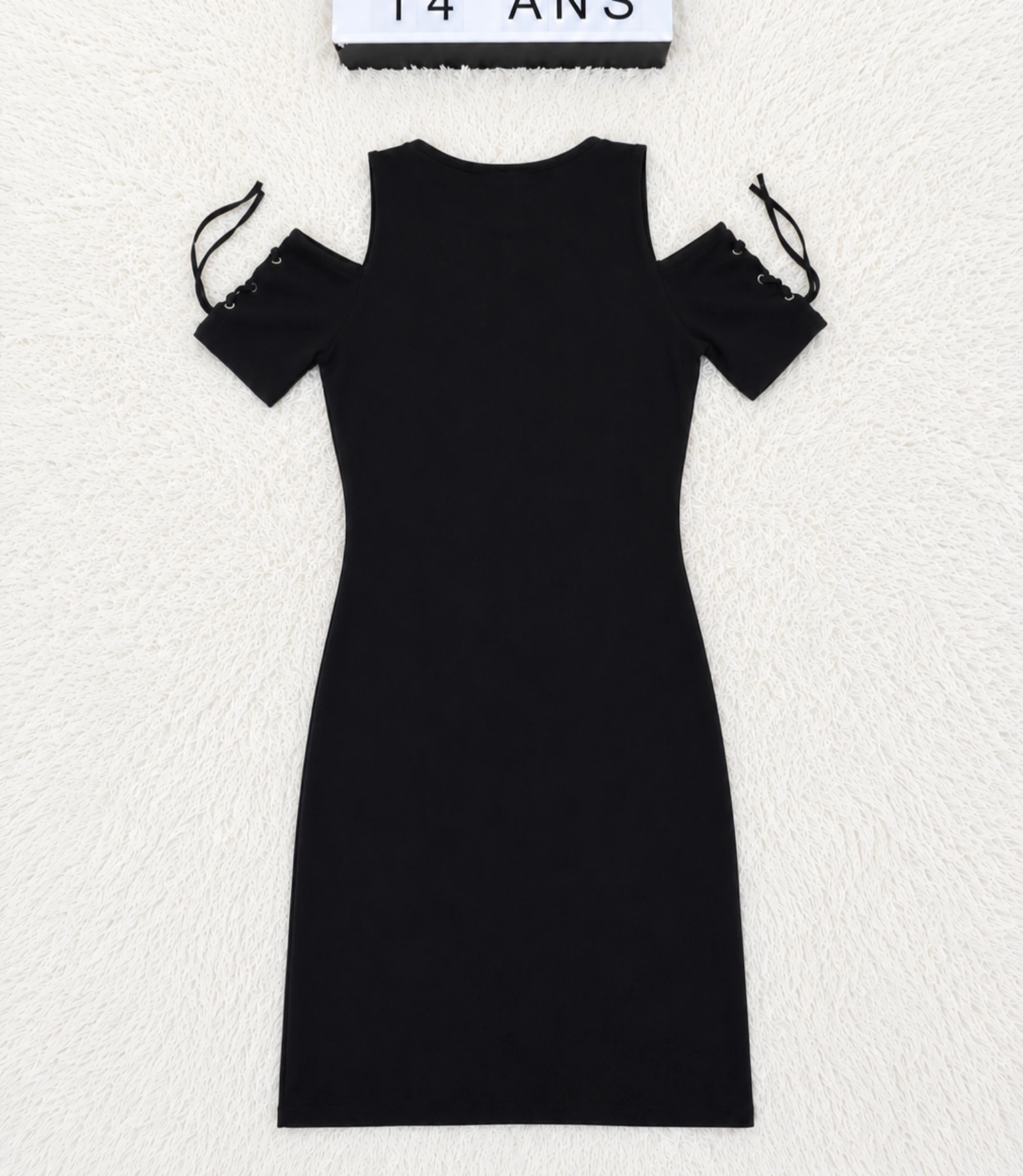 Robe Jennyfer preta com ombros descobertos e laços – Tamanho S 14 anos 👒 – photo 5